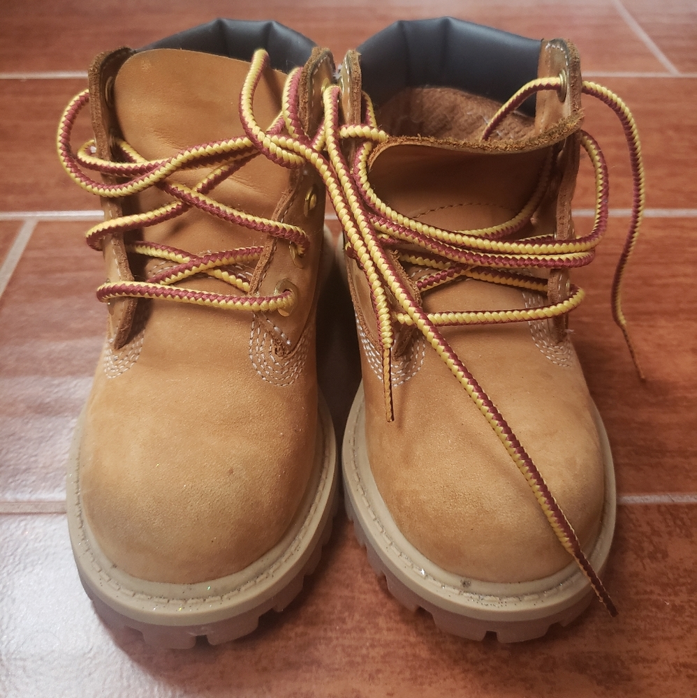 Kids boots